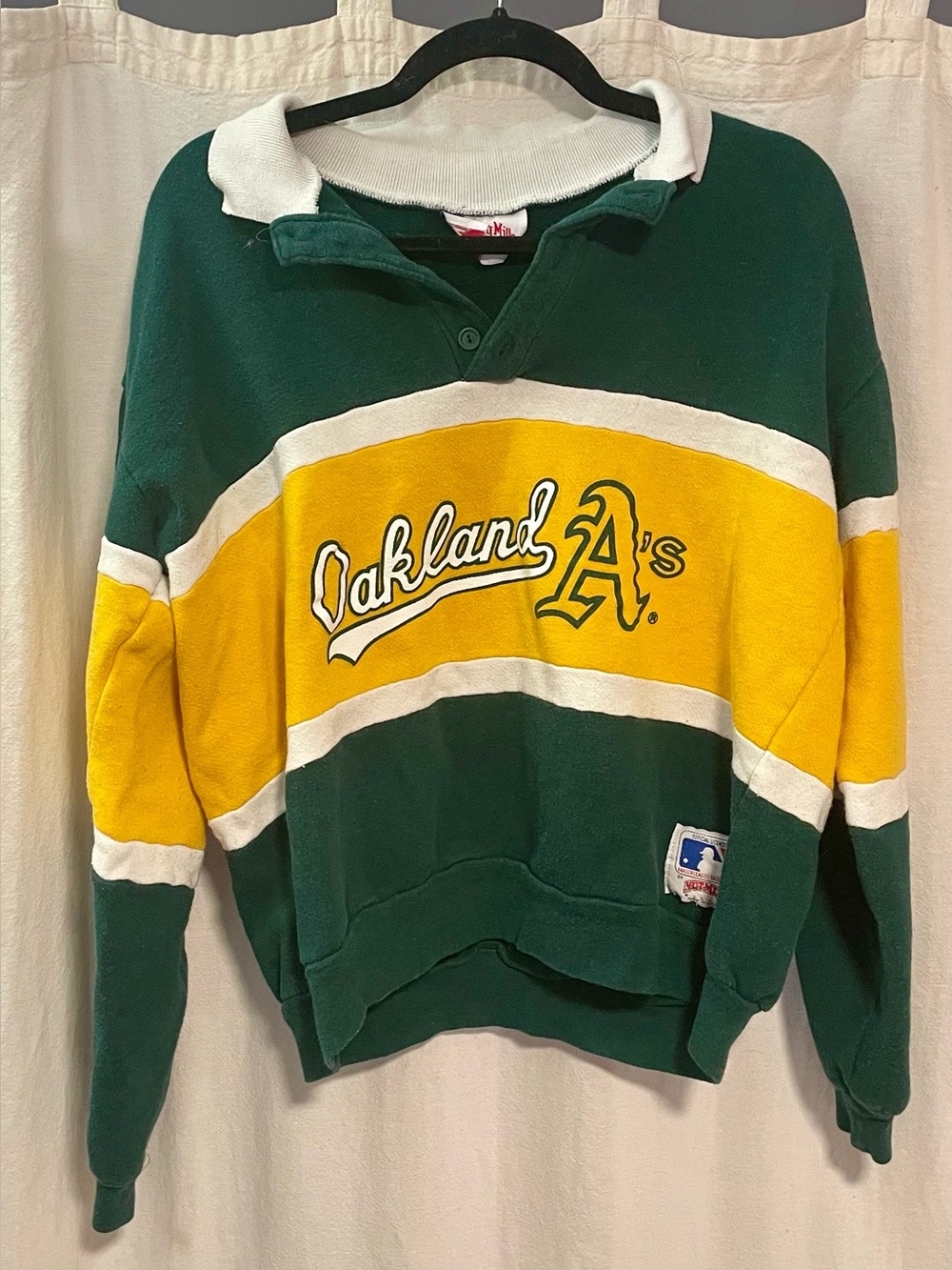 Men’s XL Vintage 1990s Oakland A’s color-block rugby sweatshirt- gently used